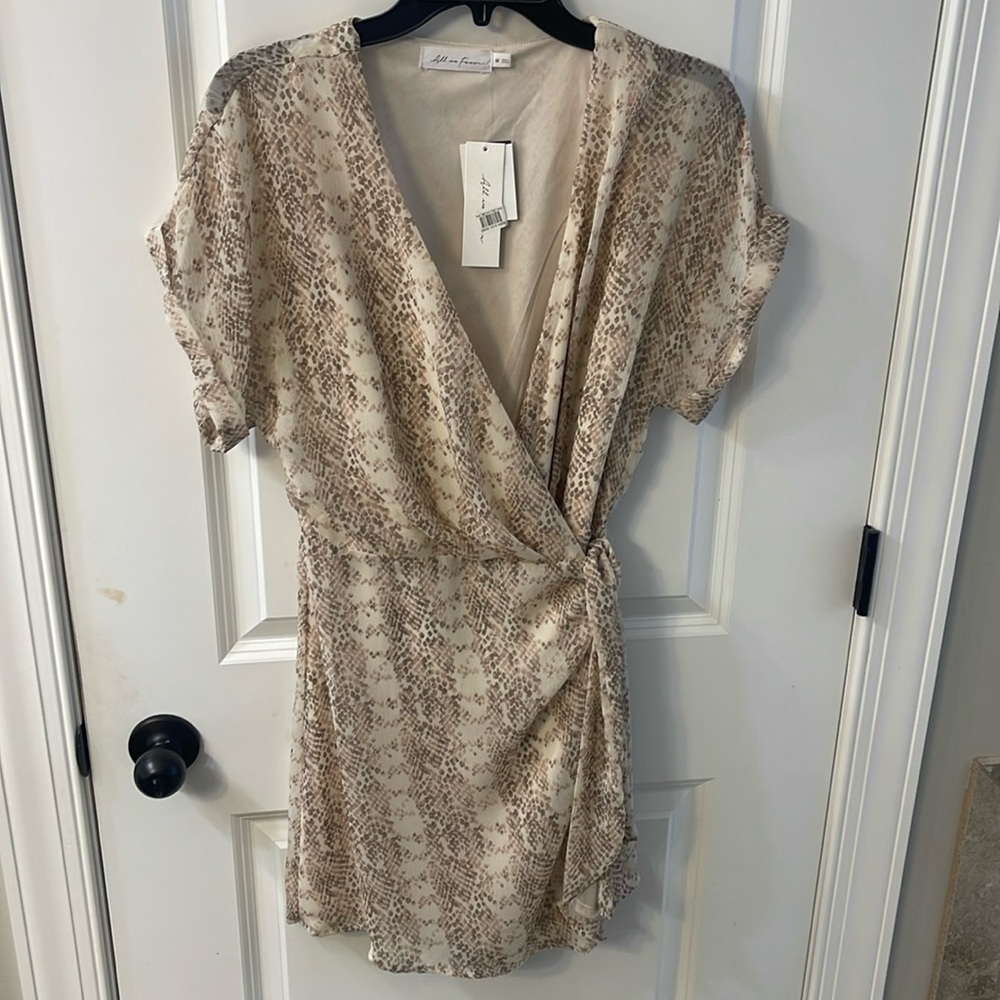 ALL in FAVOR Wrap dress Nordstrom new with tags M
